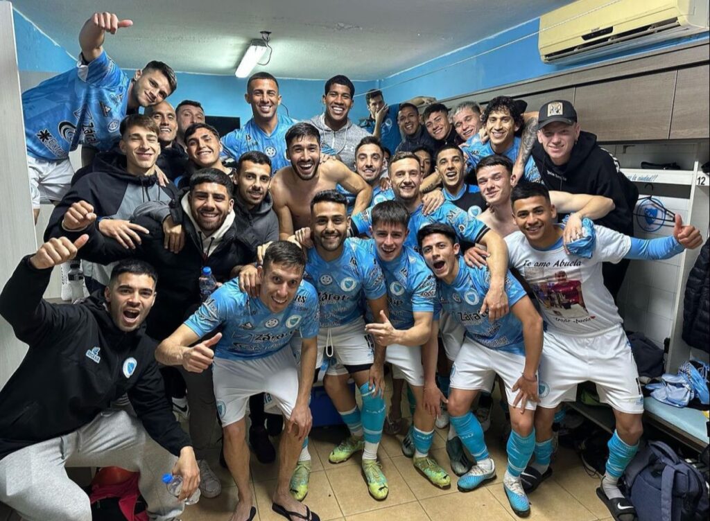 CADU Festejo Vestuario fuente caduoficialok