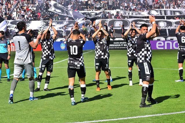 Gimnasia de Mendoza derroto a Chicago y sueña